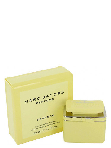 essence marc jacobs