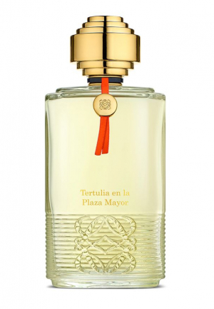 tertulia en la plaza mayor perfumes by loewe